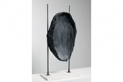 Pharate (2014) | 96 x 34 x 49 cm | hydrostone - black iron oxide - mesh wire - cheesecloth - rebar